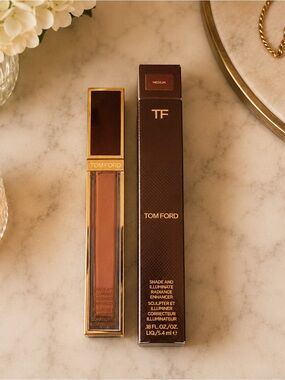 TOM FORD SHADE & ILLUMINATE RADIANCE ENHANCER - MEDIUM